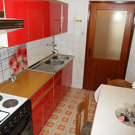 Park Apartment *