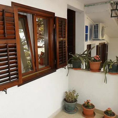 Park Apartment *